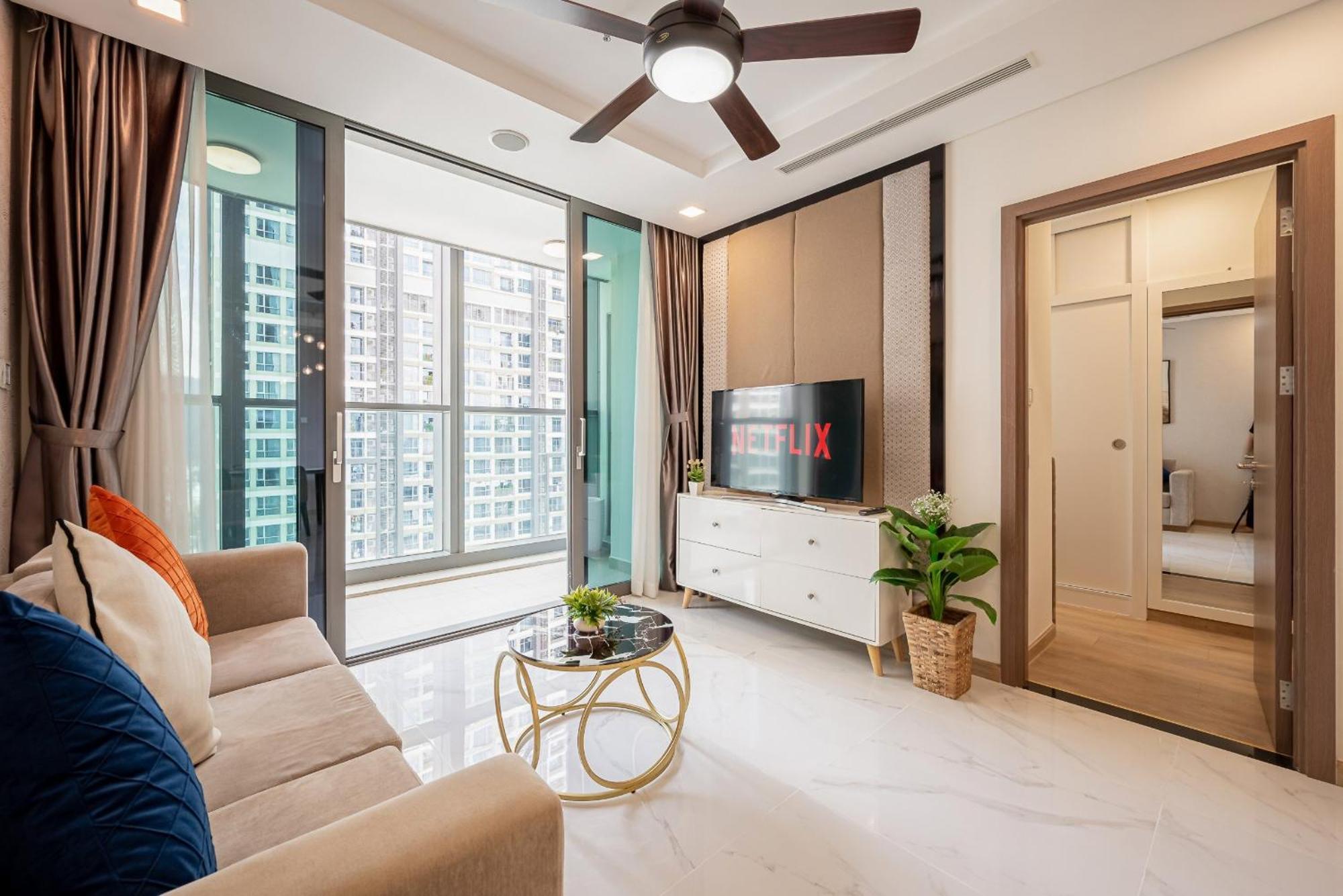 Urban Heights Rentals Landmark 81 Хошимін Екстер'єр фото