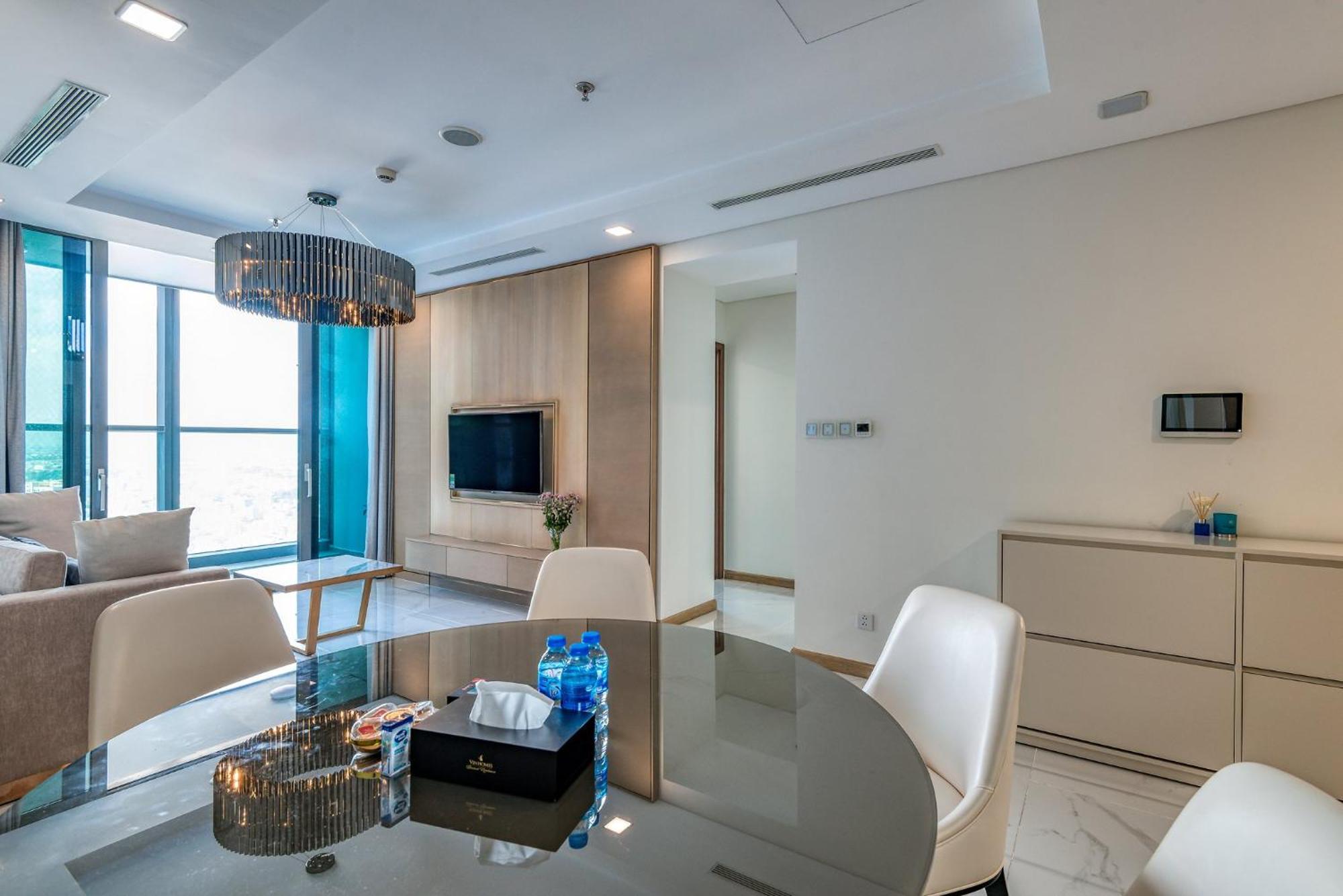 Urban Heights Rentals Landmark 81 Хошимін Екстер'єр фото